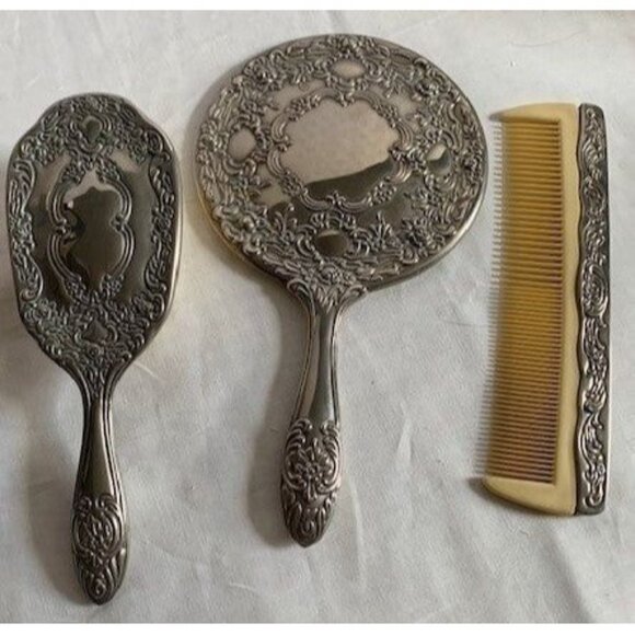 Vintage Vanity Silver Plated Hand mirror brush & comb set - Picture 14 of 16